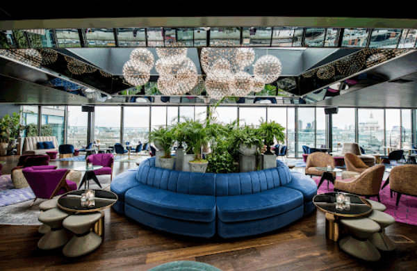 Intérieur du restaurant / bar de 12th Knot