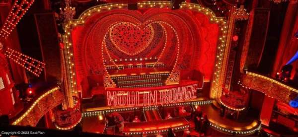 Vue depuis l'avant du Dress Circle au Piccadilly Theatre à Londres