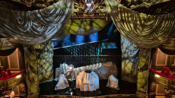 Vue depuis Grand Circle au His Majesty's Theatre à Londres