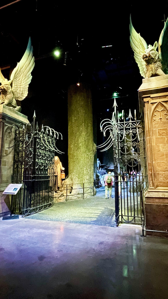 Entrée de la forêt interdite aux Studios Harry Potter de Londres